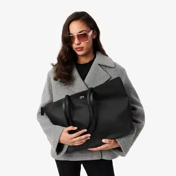 Lacoste 블랙 토트백 컨셉 푸티피케 라토트백