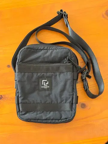 라미다스 사코슈 숄더 백 블랙