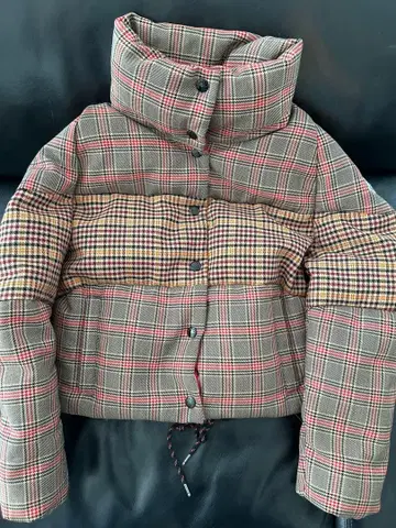 MONCLER 체크 무늬 타키자와 마키코 씨 착용