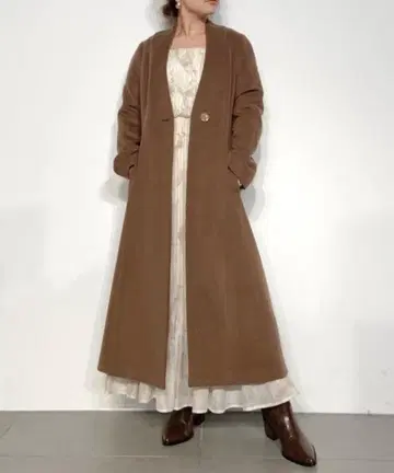 릴리 브라운 체스터 코트 브라운