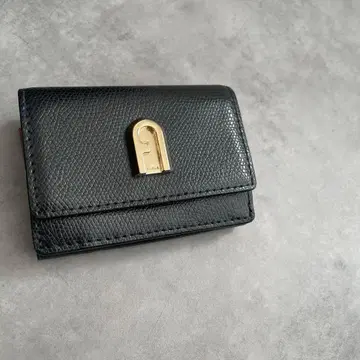 [ 새상품급 ] FURLA 훌라 블랙 가죽 3단 폴더형 지갑 F 로고