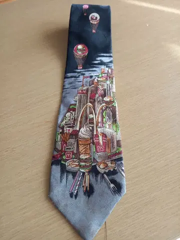 맥도날드 디자인 넥타이