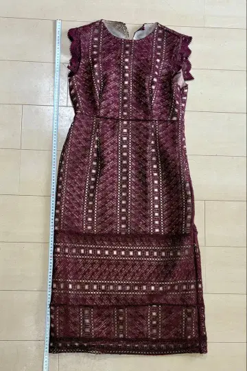 버건디 레이스 타이트 드레스