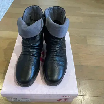 블랙 가죽 지퍼 부츠 문스타 23cm