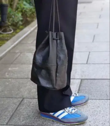 ARTS&CRAFTS 아츠앤크래프츠 복조리 가죽 숄더백 블랙 M