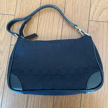 ONWARD 블랙 캔버스 핸드백