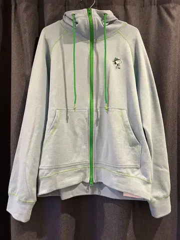 SNOOPY x VOYAGES 쭈리 후드티