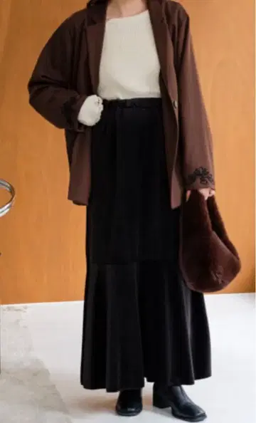 Kastane 벨로아 밑단 플레어 스커트 0size