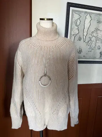 GOLDENGOOSE 골든구스 터틀넥 스웨터