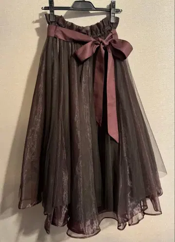 [새상품급] 라벨에튀드 볼륨 샤샤 스커트