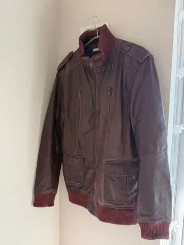 브라운 가죽 자켓