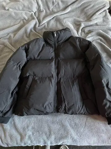 FEKETE /페케테/ 블랙 다운 자켓