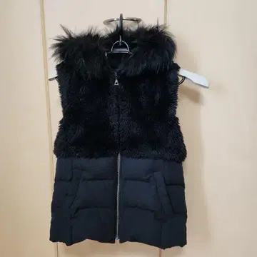 후드 부착 블랙 다운 베스트