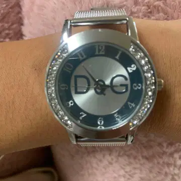 가격 인하! D&G 실버 아날로그 손목시계