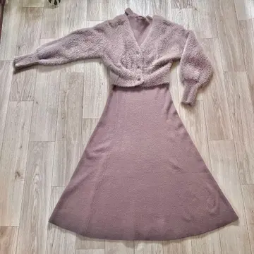 NOMAE 핑크 퍼플 퍼 스타일 가디건 스커트 셋업