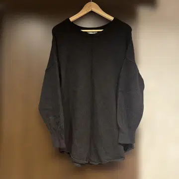 이에나 오버 사이즈 돌먼 니트