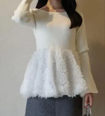 주노아 JUNOAH 튤 페플럼 도킹 니트