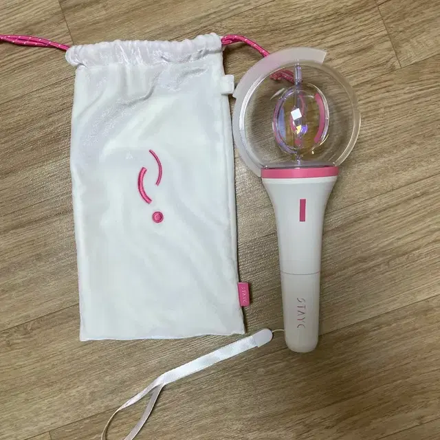 스테이씨 응원봉