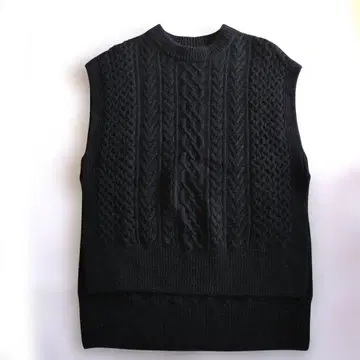 NOBLE 아란 니트 베스트 캐시미어 혼방 블랙