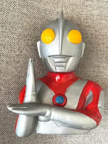 울트라맨 저금통