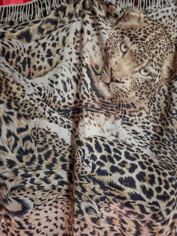 KRIZIA 레오파드 무늬 스톨 - 재질 램스울 60% 캐시미어 40%