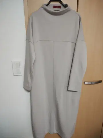 후아 종이상자 니트 보틀넥 원피스