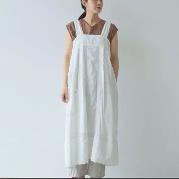 yuni 컷워크 자수 오버롤 스커트