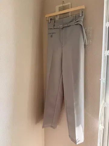 그레이 슬랙스 벨트 포함