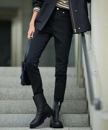 23구 DENIM 블랙 스키니 팬츠 블랙 데님 CLASSY 게재 38