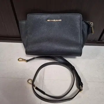 MICHAEL KORS 블랙 숄더백