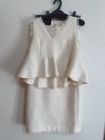 트위드 페플럼 셋업 노엘라