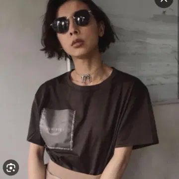 Ameri 아메리빈티지 클리어 포켓 패스코트 T셔츠