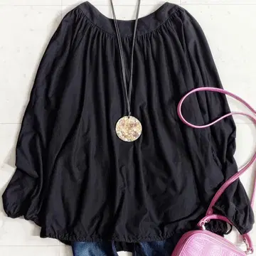 새상품급 휴먼 우먼 HUMAN WOMAN 코튼 개더 블라우스 블랙