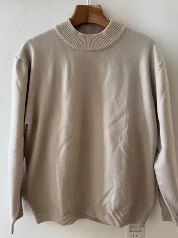 URBAN RESEARCH DOORS 베이지 니트