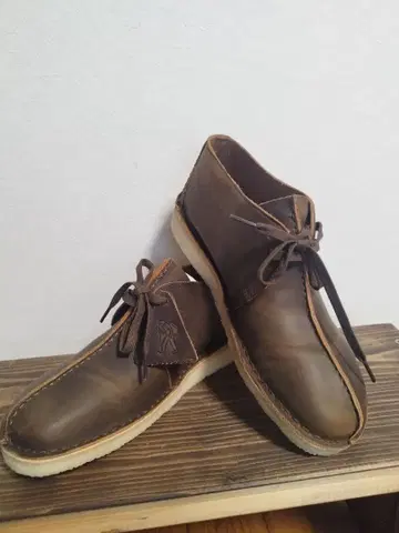 CLARKS 가죽 신발