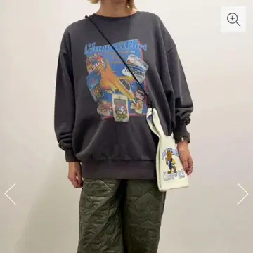 Vintage like 맨투맨 상의 아사프로