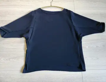 23구 오부소매 티셔츠 네이비 슬릿 포함