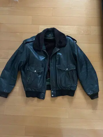 밀리터리 퍼 달린 가죽 자켓 빈티지