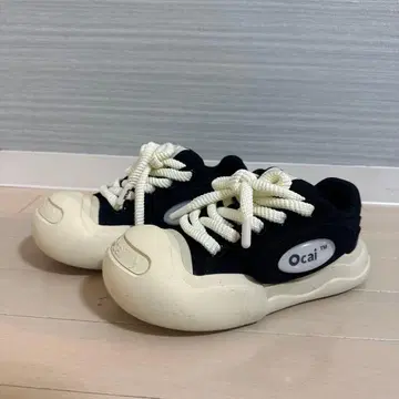 Ocai 스니커즈 블랙/화이트
