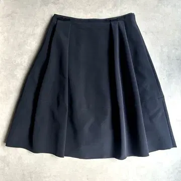 새상품급 폭시 뉴욕 바론 플레어 스커트 미드나잇 로고 금장 장식