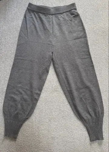 미즈이로 인드 그레이 니트 조거 팬츠 허리밴딩