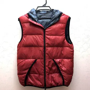[미사용에 가까운] 리버서블 빨간색 (블랙) 후드 부착 다운 베스트