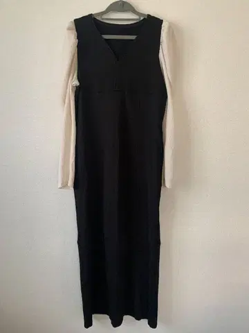 apart by lowrys 원피스