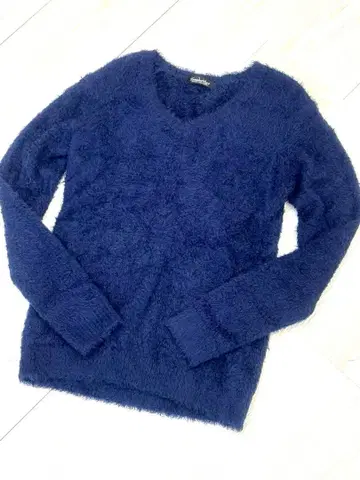 토네이도 마트 페더 얀 니트 연휴 한정판 가격 인하 중