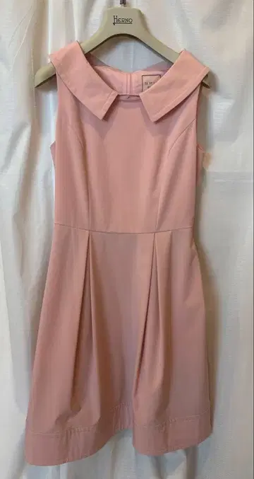 DAISY LIN 핑크 슬리브리스 원피스