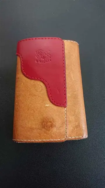 일 비존테 가죽 키케이스 브라운 계열 x 레드 계열 천연 가죽 이탈리아제
