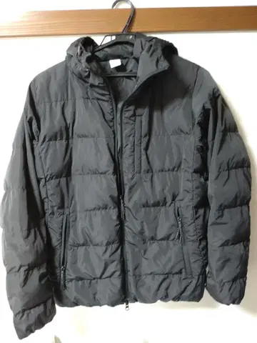 블랙 다운 자켓 후드 부착