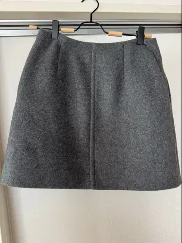 그레이 울 혼방 타이트 스커트 사이즈 36