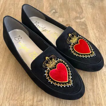 Bridget Birkin 블랙 스웨이드 하트 빅 와펜 신발