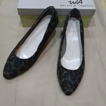 오리엔탈 트래픽 카모플라주 힐 펌프스 42 26cm